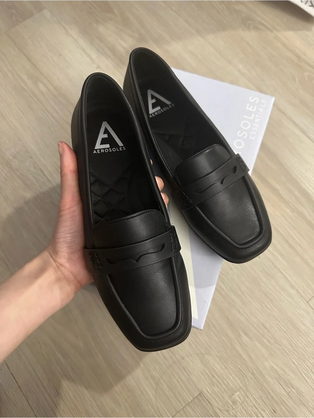 AEROSOLES new Black Penny Loafers 5.5